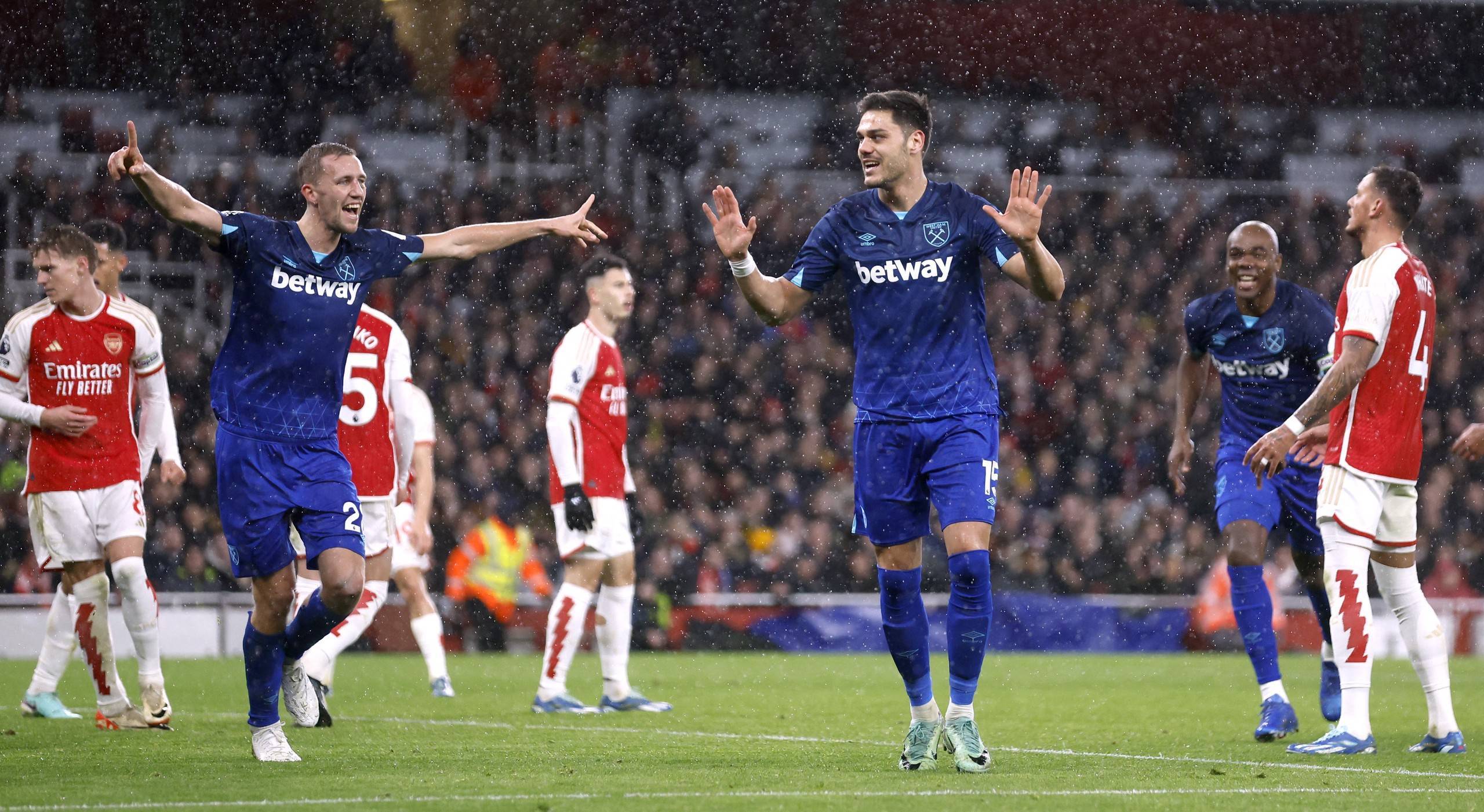 新闻发布会 新闻发布会